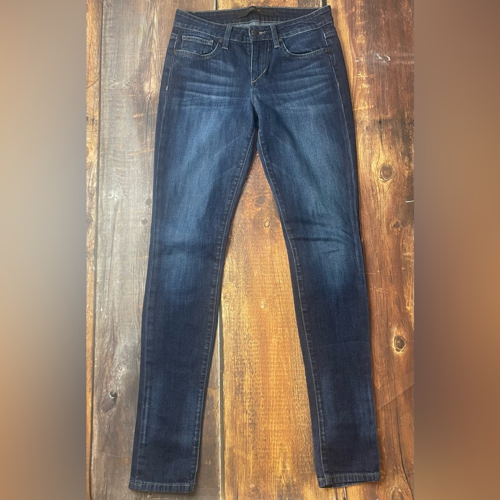 JOES Jeans. The skinny. Dark wash. Size 25